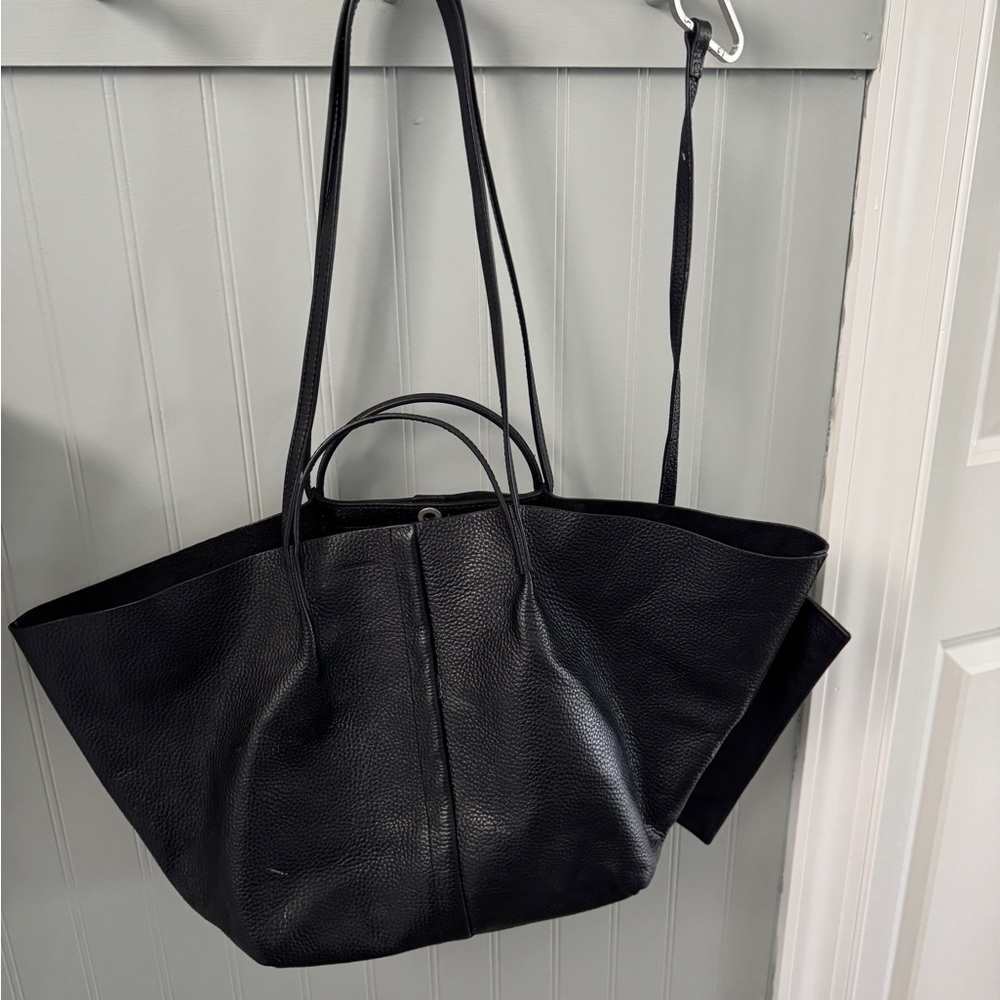 All Saints Black Leather Tote Bag with Spacious Design